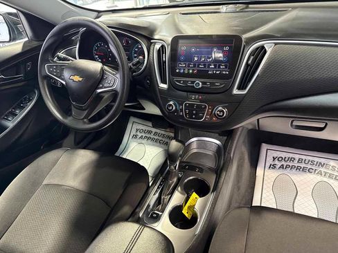 Used 2025 Chevrolet Malibu LT FWD image 43