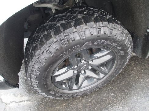 Used 2022 Chevrolet Silverado 1500 LT Trail Boss image 13