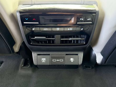 Certified 2023 Acura MDX SH-AWD w/ Advance Package image 12
