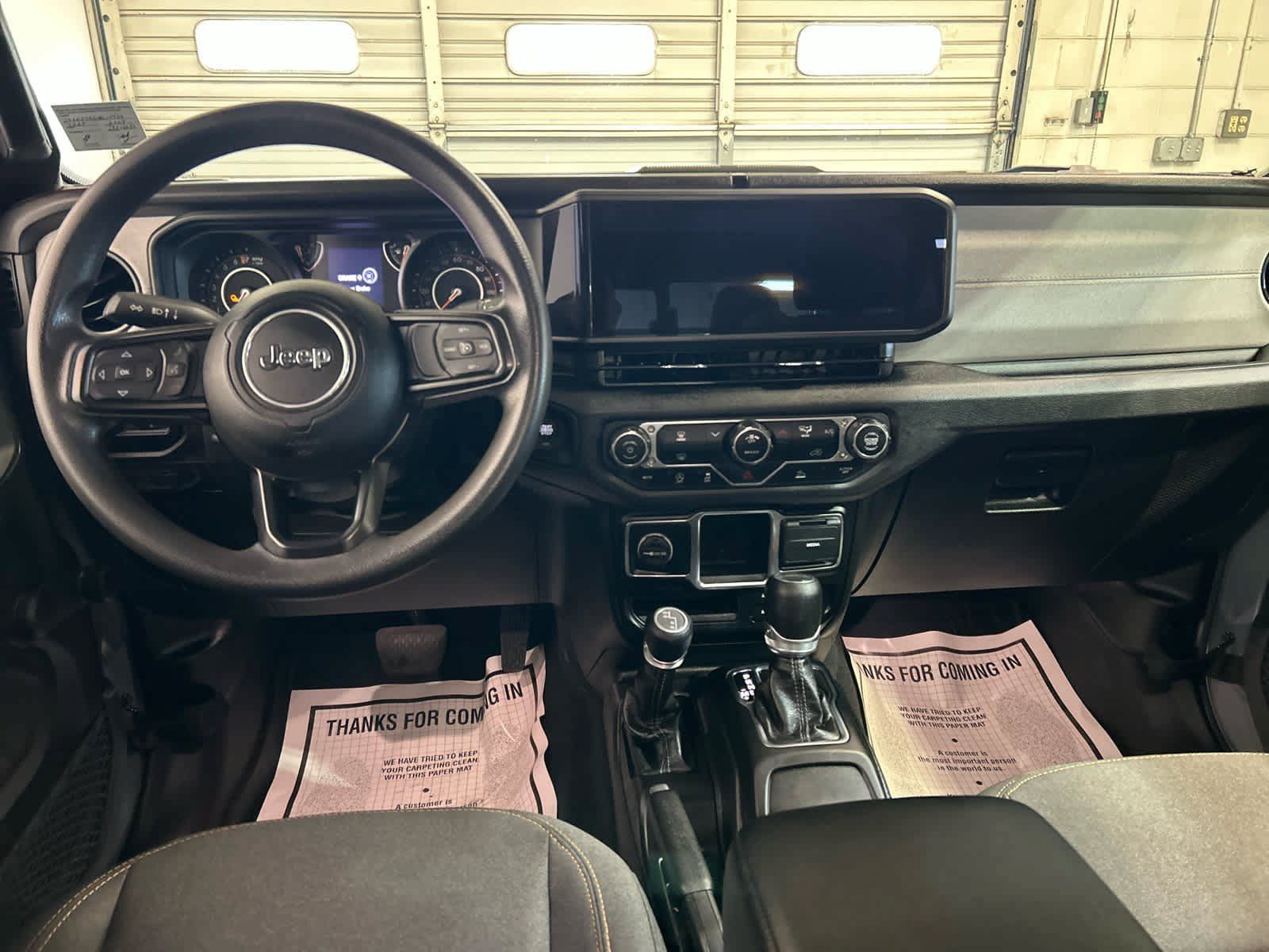 Used 2024 Jeep Gladiator Sport AWD/4WD image 4