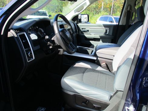 Used 2019 RAM 1500 Big Horn AWD/4WD image 11