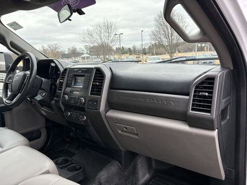 Used 2019 Ford F550 2WD Regular Cab Super Duty image 14