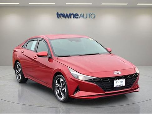 Used 2023 Hyundai Elantra SEL w/ Convenience Package FWD image 9