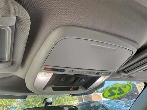 Used 2022 Subaru Forester Touring image 31
