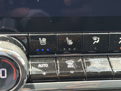 New 2026 Chevrolet Colorado ZR2 w/ Technology Package AWD/4WD image 30