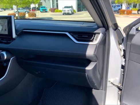 Used 2025 Toyota RAV4 XLE w/ Convenience Package image 19