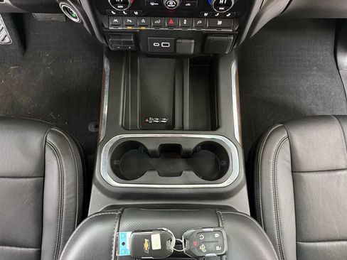 Used 2021 Chevrolet Silverado 1500 High Country w/ Technology Package image 28