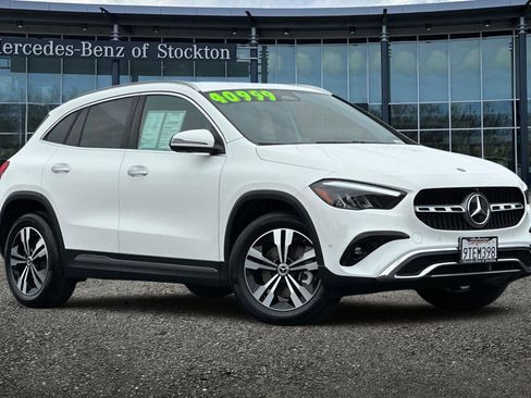 Certified 2025 Mercedes-Benz GLA 250 4MATIC image 2
