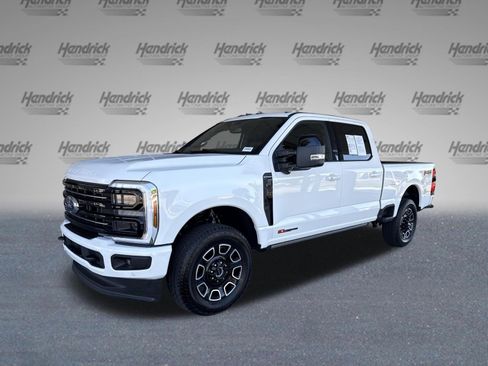 Used 2025 Ford F350 Platinum AWD/4WD image 4