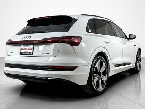 Used 2023 Audi e-tron Premium Plus w/ Premium Plus Package image 5