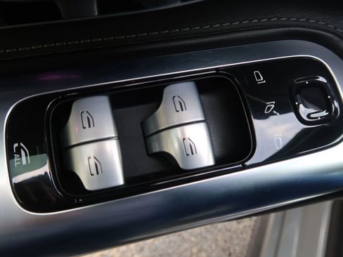 Used 2022 Mercedes-Benz SL 55 AMG 4MATIC image 24