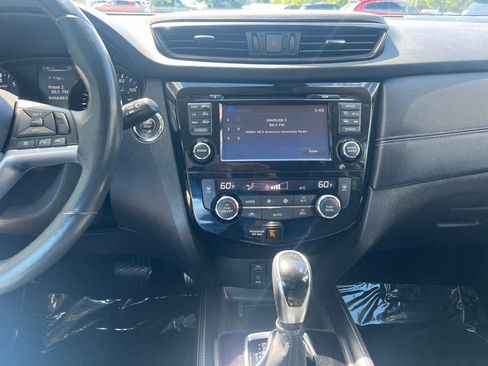 Used 2017 Nissan Rogue SL w/ SL Premium Package AWD/4WD image 26