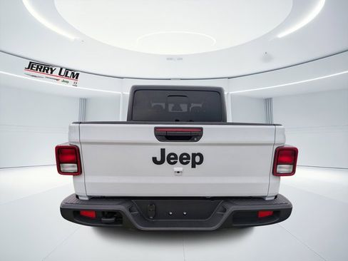 New 2025 Jeep Gladiator Sport image 4