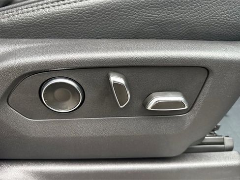 Used 2025 GMC Sierra 2500 Denali image 23