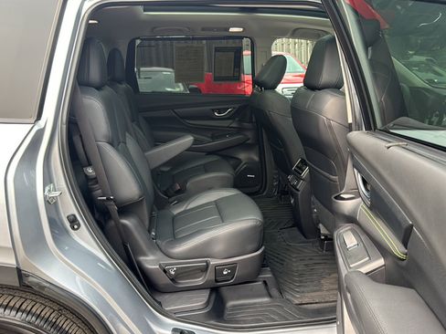 Used 2025 Subaru Ascent Bronze Edition w/ Onyx Package AWD/4WD image 21
