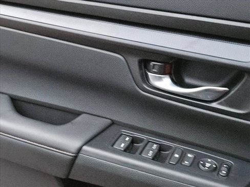 Used 2025 Honda CR-V Sport image 6