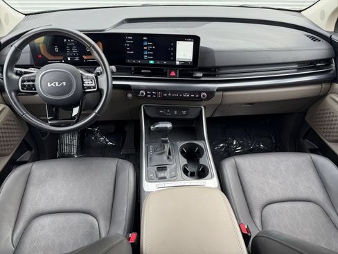 Used 2026 Kia Carnival FWD image 36