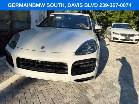 Used 2022 Porsche Cayenne GTS AWD/4WD image 32