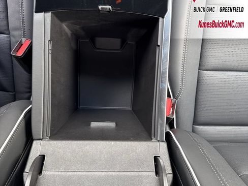 New 2026 Buick Enclave Sport Touring w/ LPO, Floor Liner Package AWD/4WD image 33