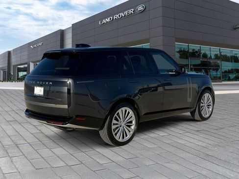 Used 2025 Land Rover Range Rover SE AWD/4WD image 5