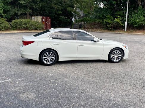 Used 2015 INFINITI Q50 Premium w/ Navigation Package RWD image 4