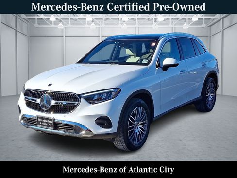 Certified 2026 Mercedes-Benz GLC 300 4MATIC image 3