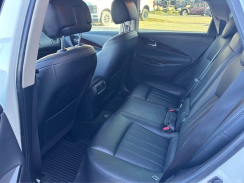 Used 2015 INFINITI QX50 Journey w/ Premium Package image 26