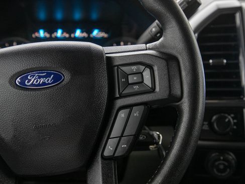 Used 2019 Ford F150 XLT w/ Equipment Group 302A Luxury AWD/4WD image 25