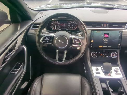 Used 2025 Jaguar F-PACE R-Dynamic S AWD/4WD image 19