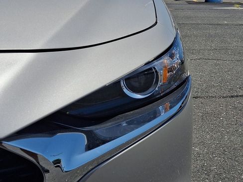 Used 2024 MAZDA MAZDA3 s FWD image 9