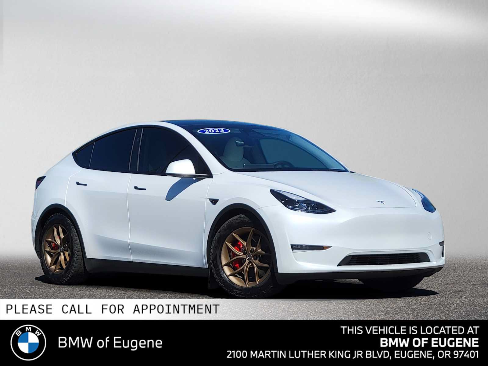 Used 2023 Tesla Model Y Performance AWD/4WD image 1