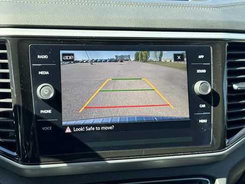 Used 2023 Volkswagen Atlas SE w/ Black Wheel Package AWD/4WD image 5