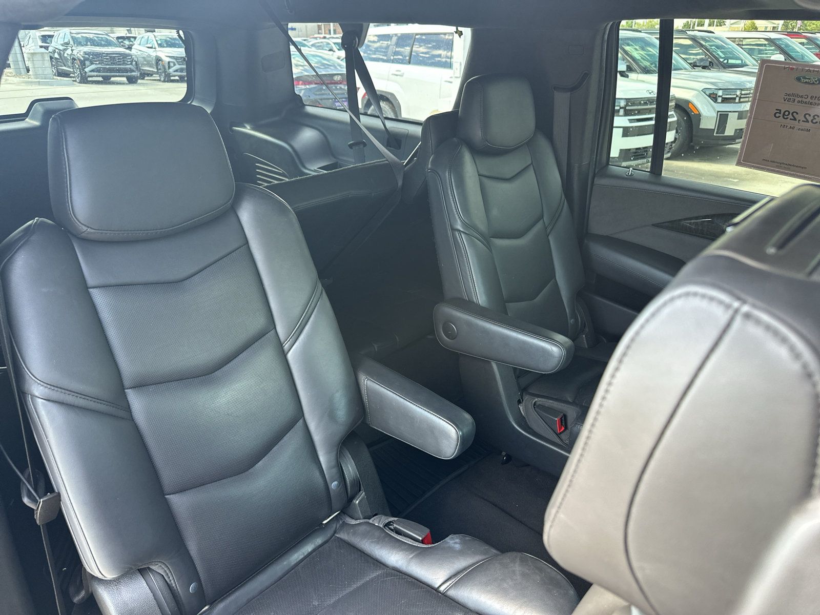 Used 2019 Cadillac Escalade ESV Platinum AWD/4WD image 35