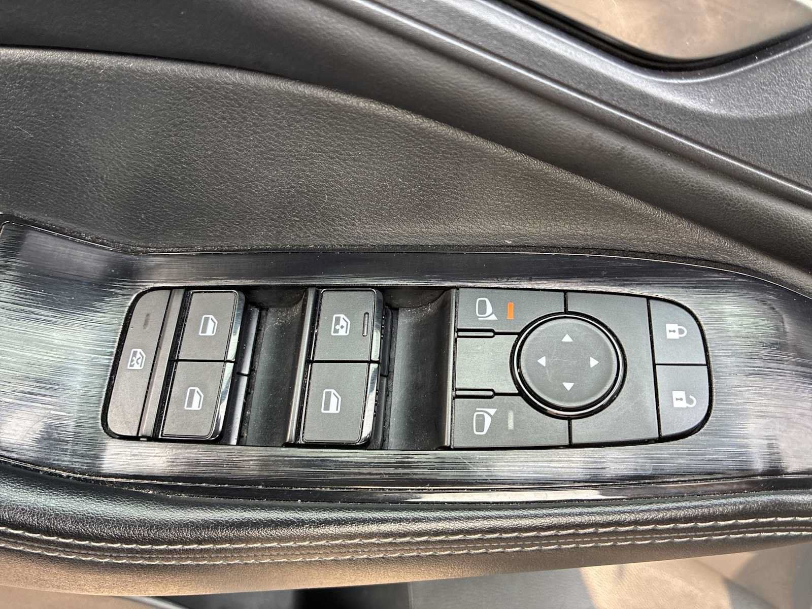 Used 2024 Nissan Rogue SV AWD/4WD image 18