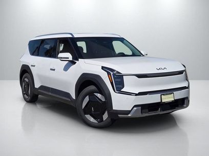 New 2026 Kia EV9 Wind