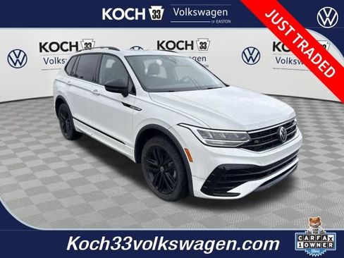 Used 2022 Volkswagen Tiguan SE R-Line image 1