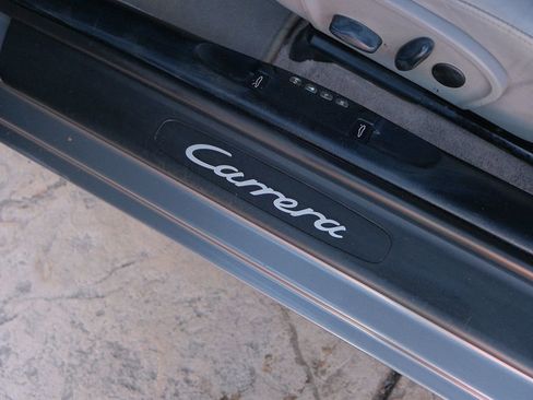 Used 2002 Porsche 911 Carrera image 39