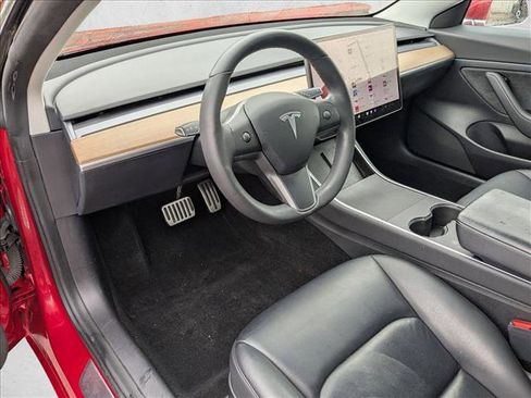 Used 2020 Tesla Model 3 Standard Range Plus image 9