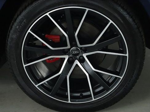 Used 2020 Audi Q8 Premium Plus image 42