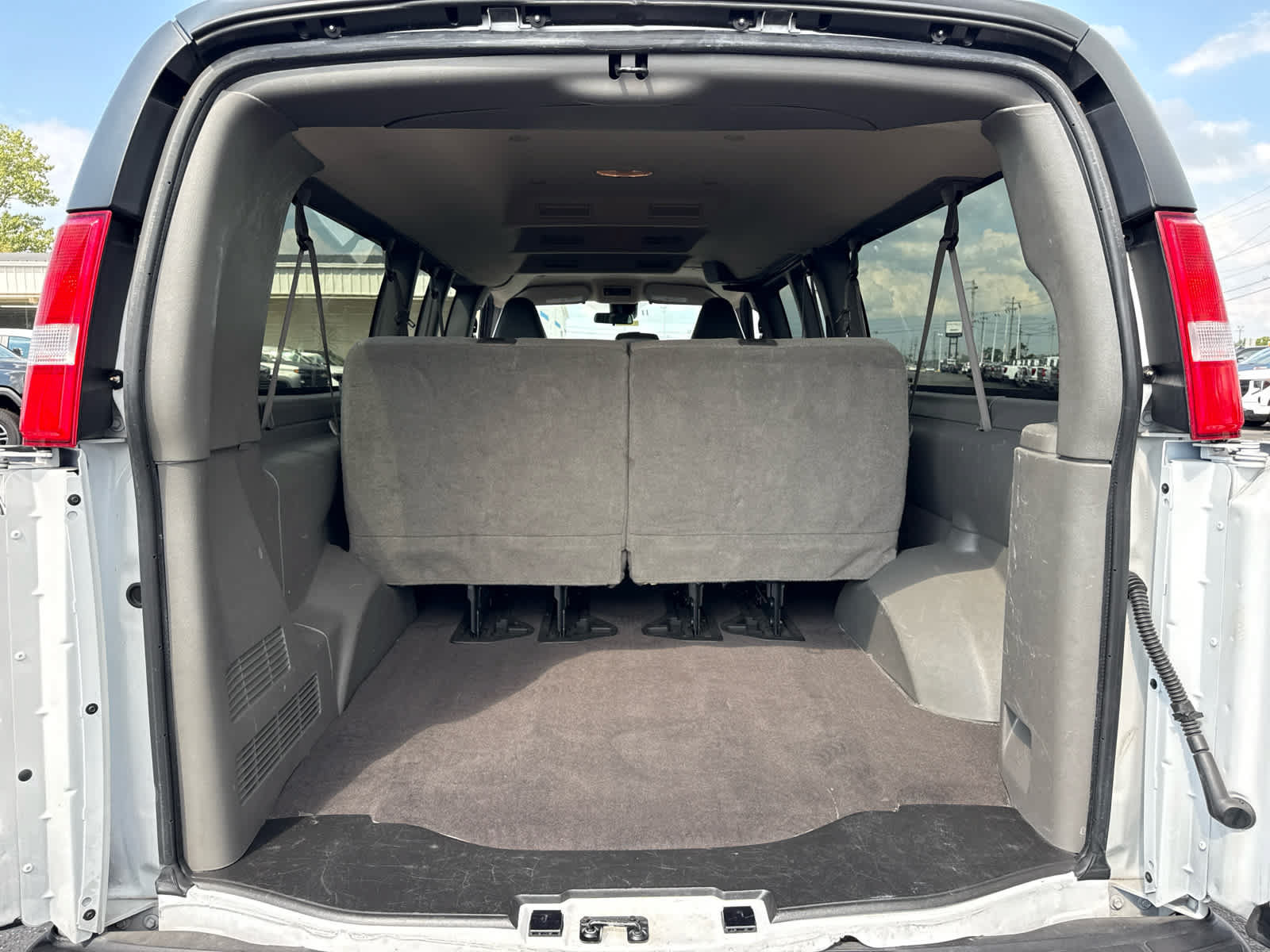 Certified 2024 Chevrolet Express 3500 LT w/ LT Preferred Equipment Group RWD image 19