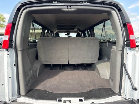 Certified 2024 Chevrolet Express 3500 LT w/ LT Preferred Equipment Group RWD image 19