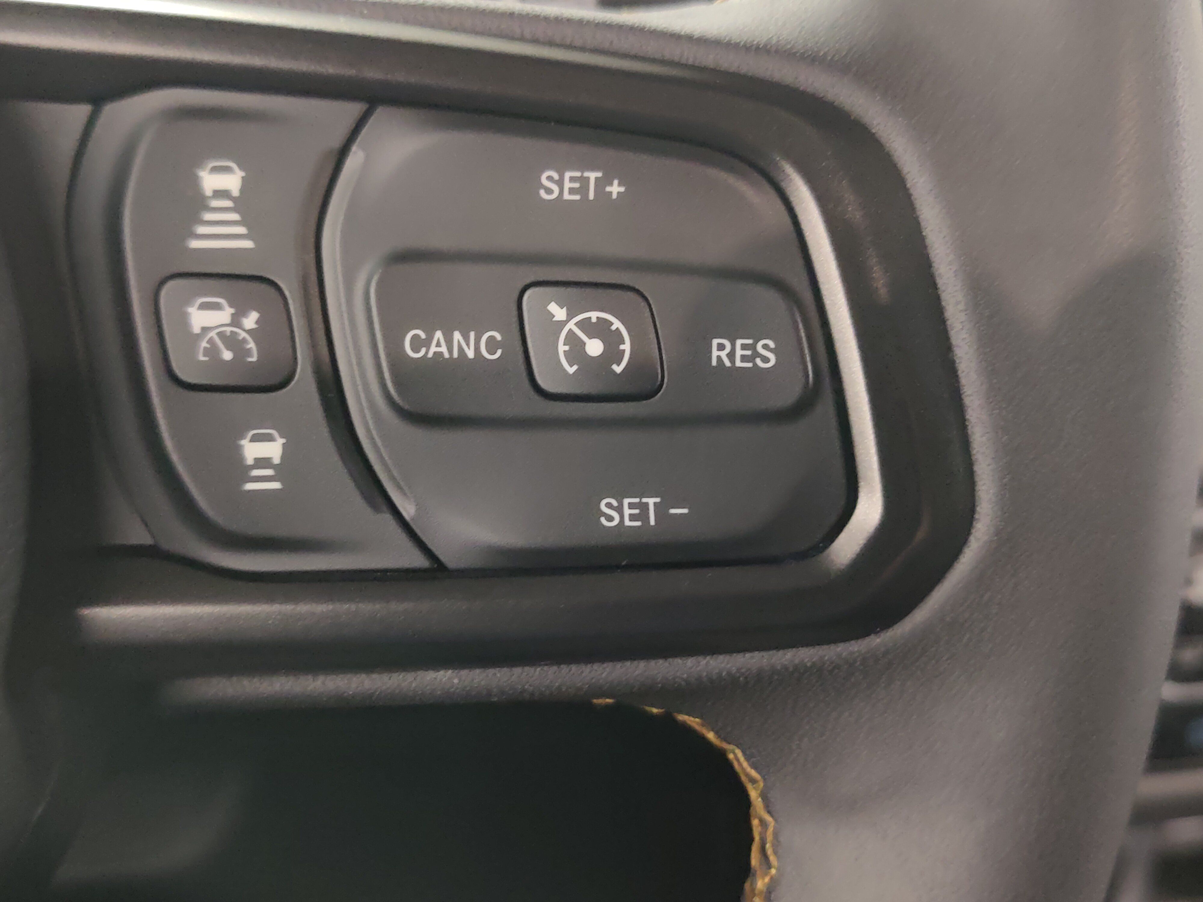 Used 2024 Jeep Wrangler Unlimited AWD/4WD image 28