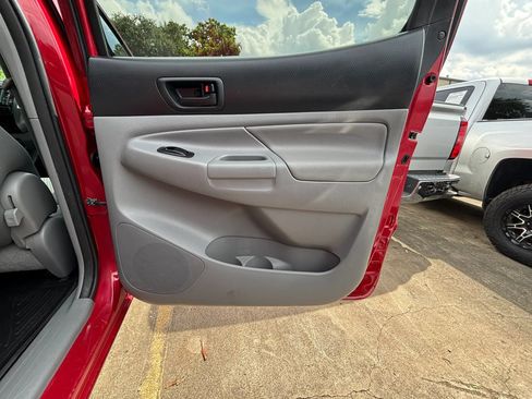 Used 2013 Toyota Tacoma PreRunner w/ SR5 Pkg RWD image 11