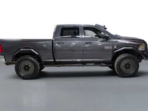 Used 2018 RAM 2500 Tradesman w/ Chrome Appearance Group AWD/4WD image 5