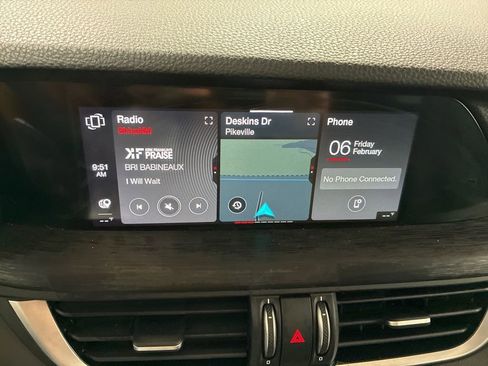 Used 2022 Alfa Romeo Stelvio Sprint image 19