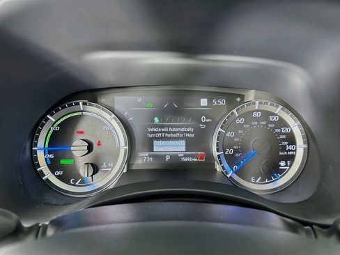 Used 2024 Toyota Highlander XLE FWD image 18