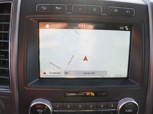 Used 2018 Ford Expedition Max Platinum AWD/4WD image 6