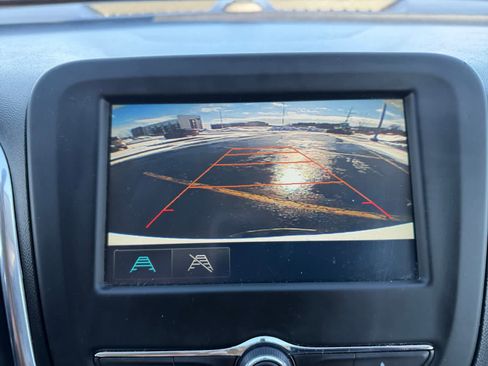 Used 2018 Chevrolet Equinox LT image 25