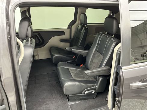 Used 2020 Dodge Grand Caravan SXT FWD image 10