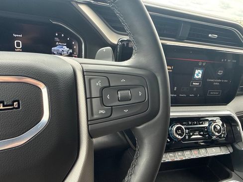 Used 2025 GMC Sierra 1500 Denali w/ Denali Reserve Package AWD/4WD image 17